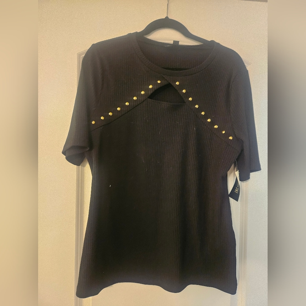 INC stud ribbed cutout top